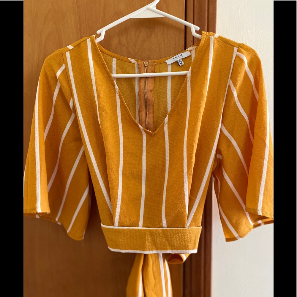 Iris Cropped Blouse Size Medium